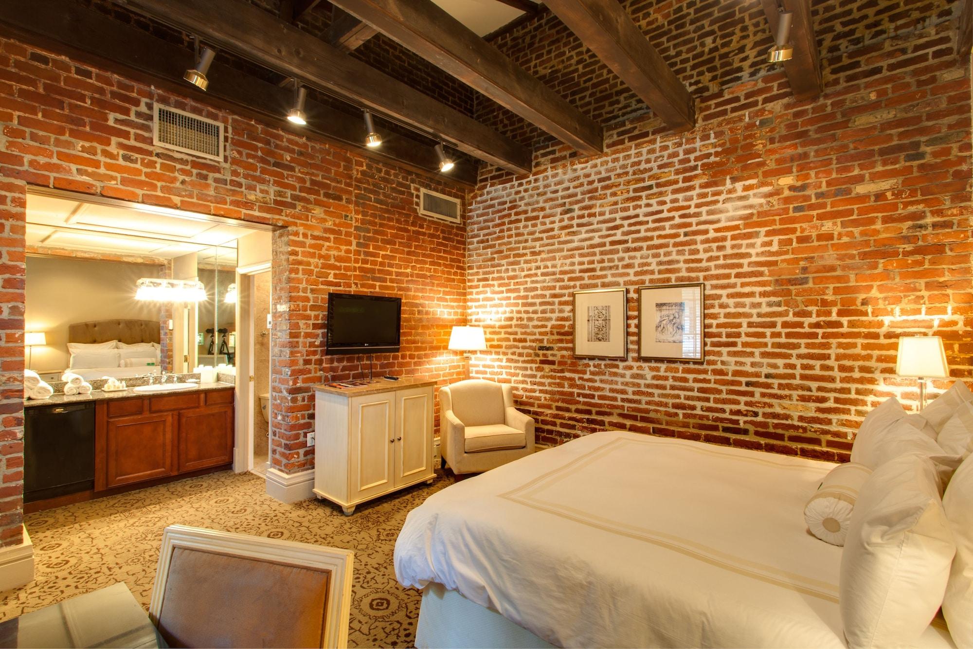 Dauphine Orleans Hotel Новый Орлеан Экстерьер фото