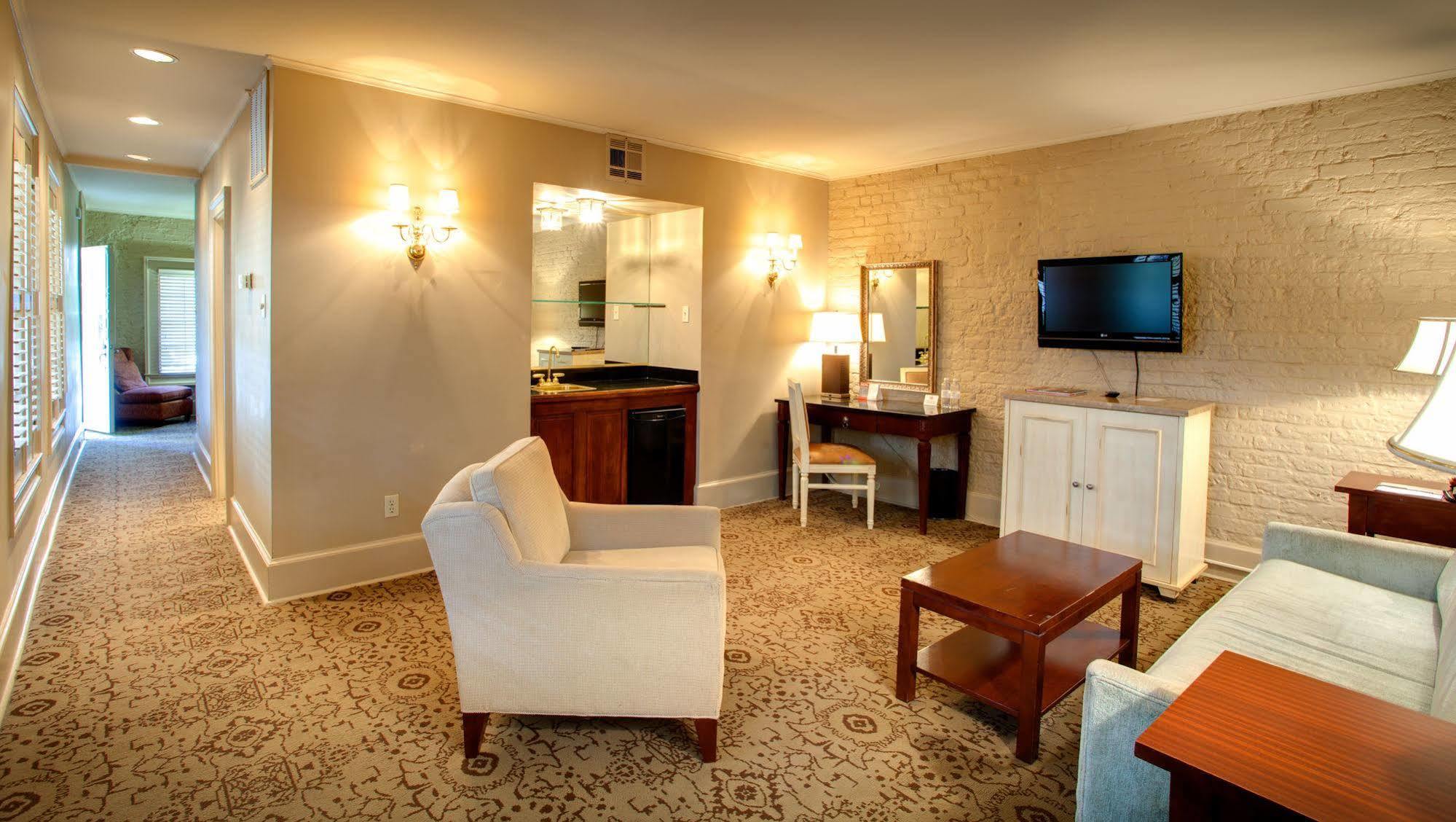 Dauphine Orleans Hotel Новый Орлеан Номер фото